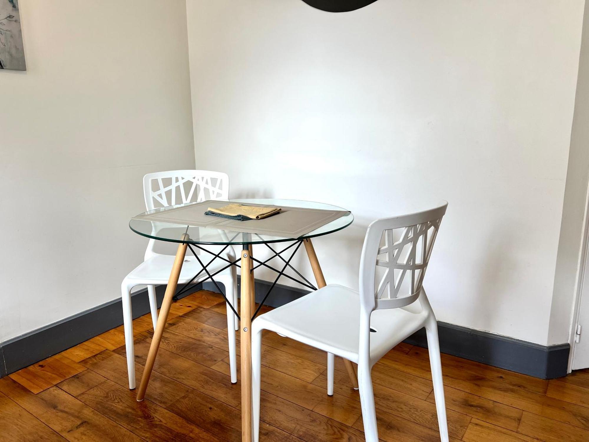 Joli Appartement En Centre Ville Bagneres-de-Bigorre Luaran gambar